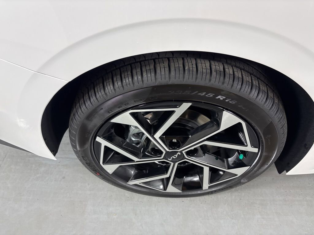 New 2026 Kia K5 EX image 10