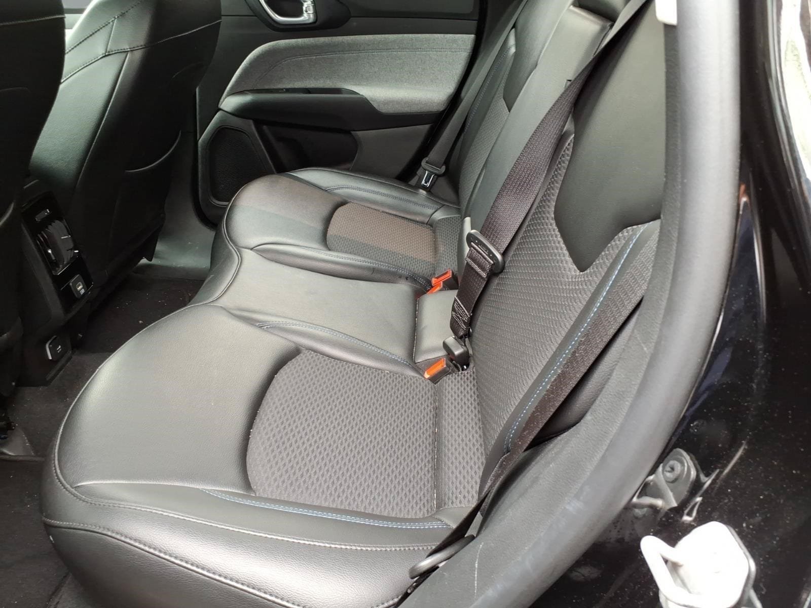 Used 2022 Jeep Compass Latitude AWD/4WD image 8