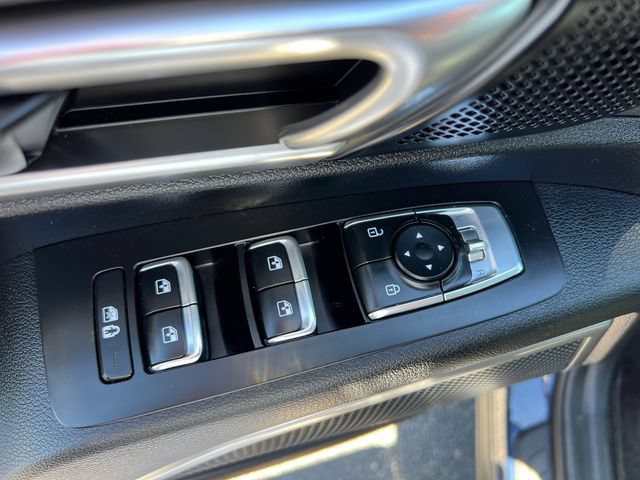 Used 2024 Kia Telluride S w/ S Sunroof Package FWD image 11
