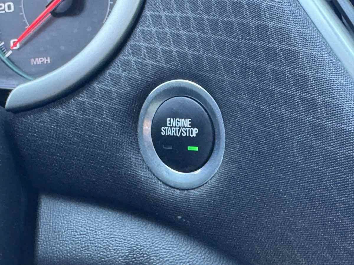 Used 2025 Chevrolet Malibu LT FWD image 31