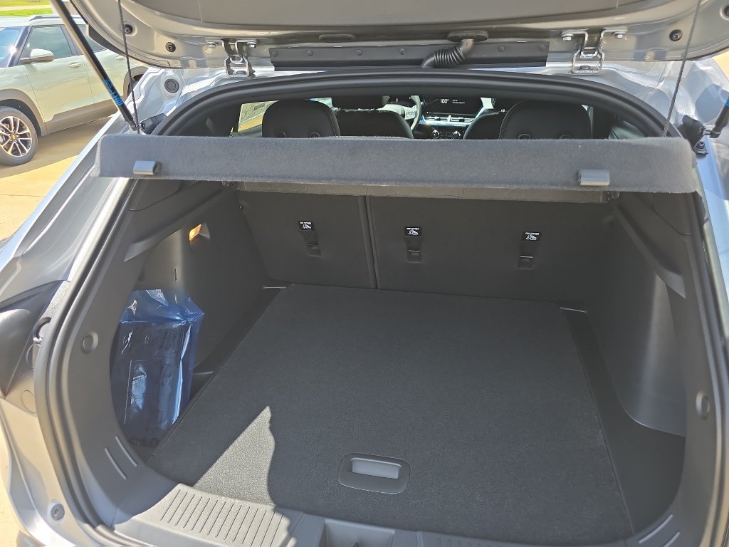 New 2026 Chevrolet Trax RS w/ Driver Confidence Package FWD image 13