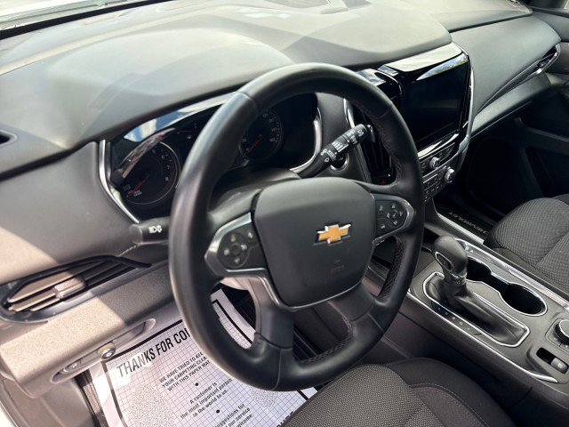 Used 2023 Chevrolet Traverse LT FWD image 16