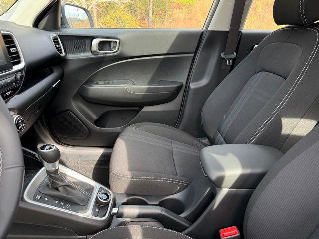 New 2026 Hyundai Venue SEL image 24