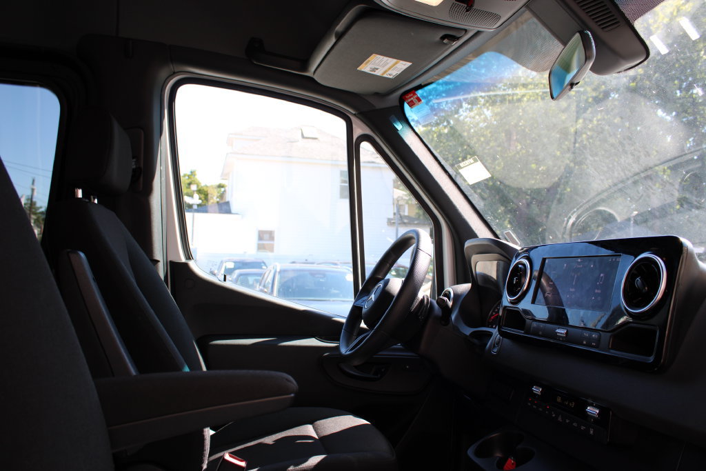 Used 2025 Mercedes-Benz Sprinter 2500 image 19