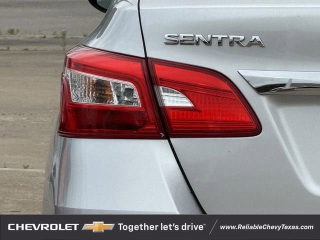 Used 2019 Nissan Sentra SV FWD image 9