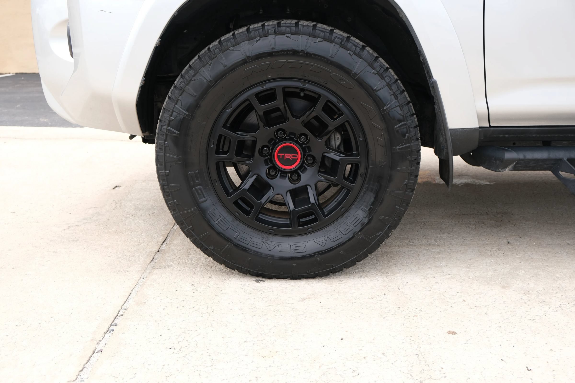 Used 2022 Toyota 4Runner SR5 Premium w/ Moonroof Package AWD/4WD image 16