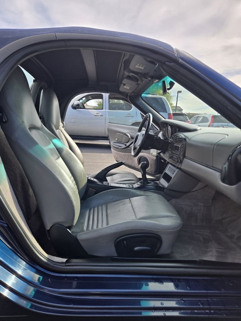 Used 2000 Porsche Boxster image 15
