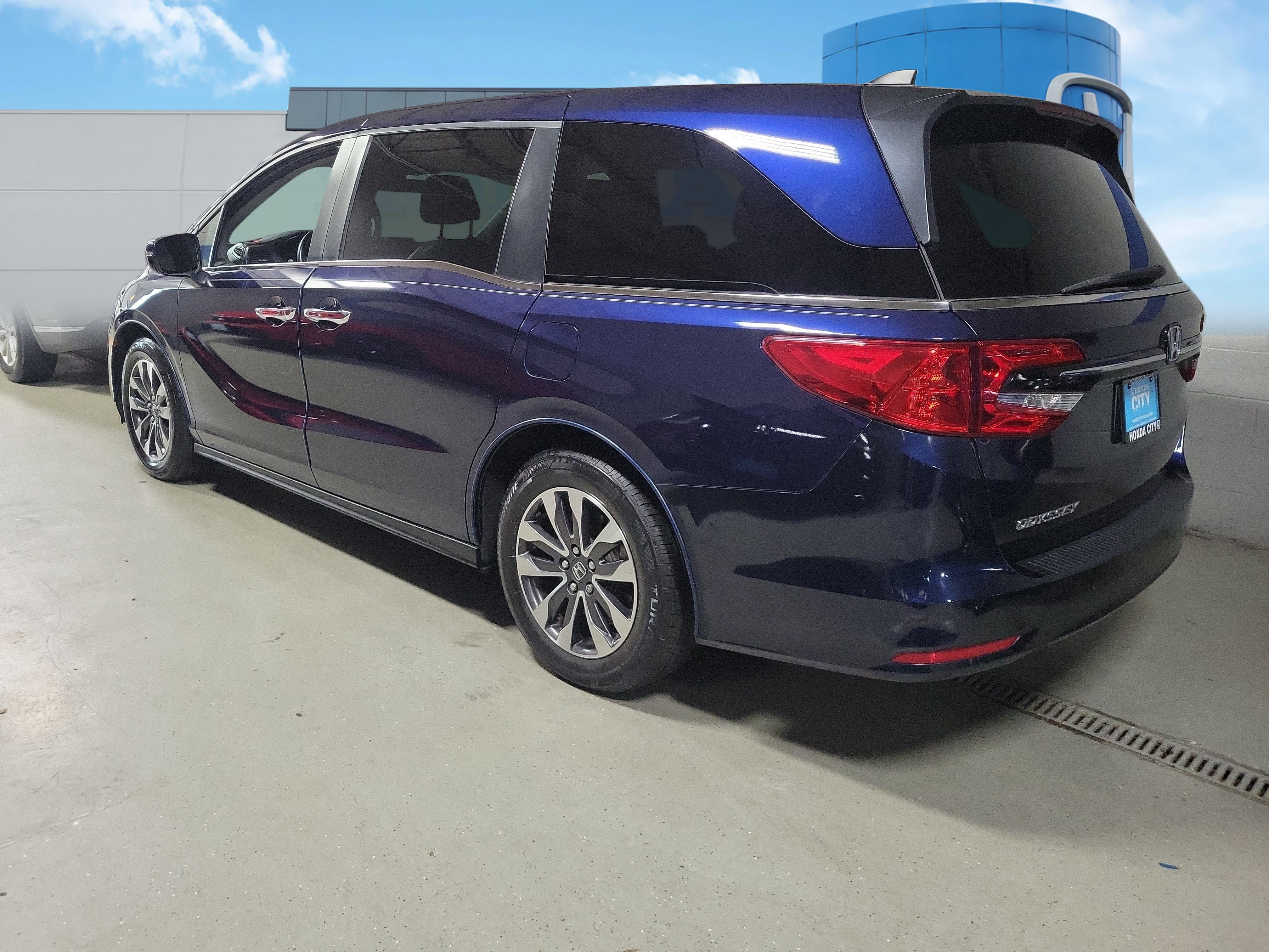 Certified 2023 Honda Odyssey EX-L image 4