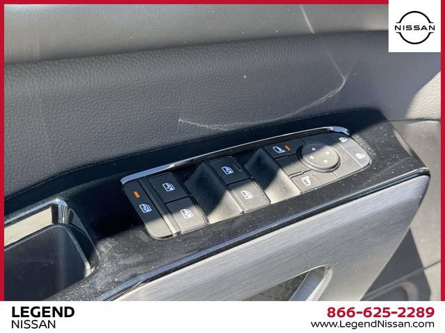 Certified 2023 Nissan Pathfinder SL w/ Black Appearance Package AWD/4WD image 15