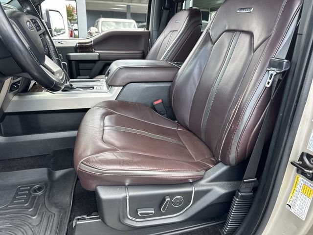 Used 2017 Ford F150 Platinum w/ Equipment Group 701A Luxury AWD/4WD image 17