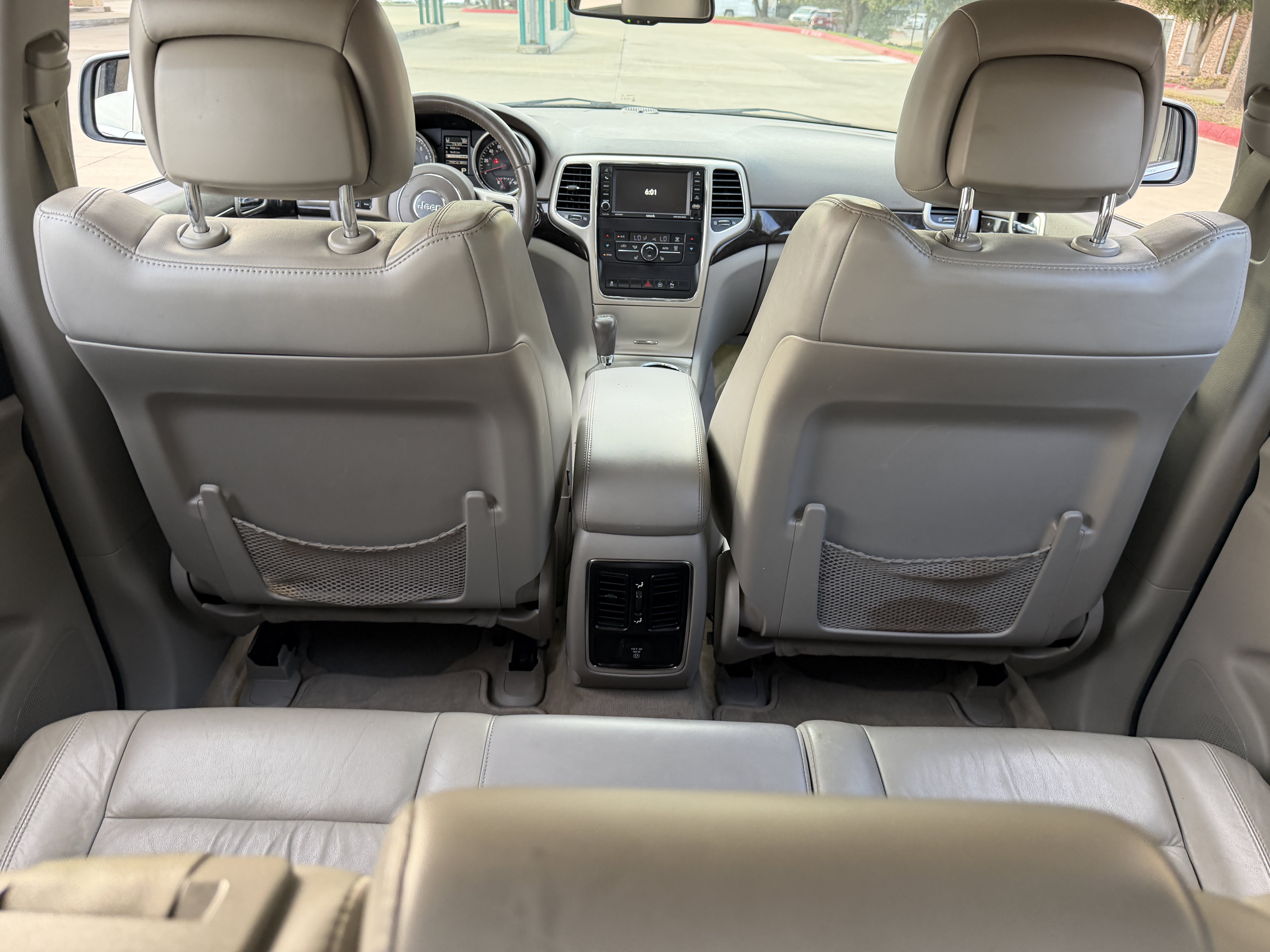 Used 2012 Jeep Grand Cherokee Laredo RWD image 16