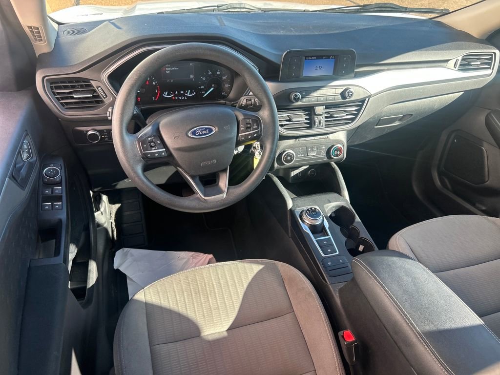 Used 2020 Ford Escape S image 2
