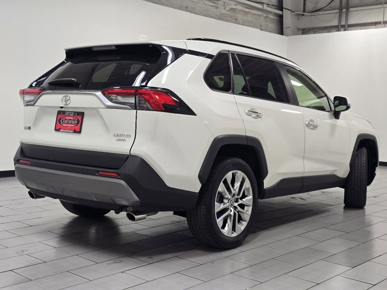 Used 2021 Toyota RAV4 Limited image 20