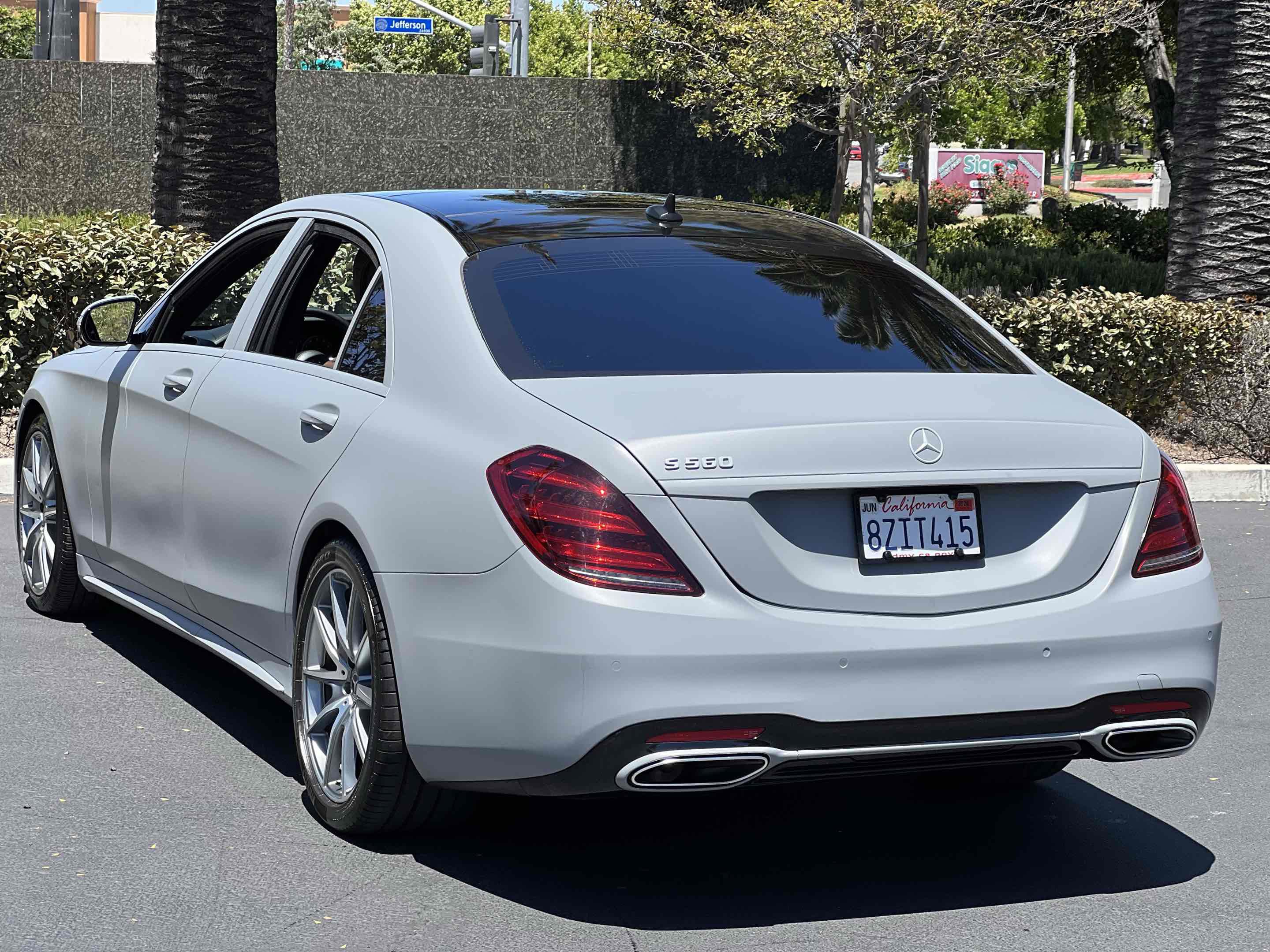 Used 2018 Mercedes-Benz S 560 Sedan image 2