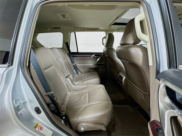 Used 2017 Lexus GX 460 image 28