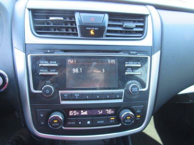 Used 2017 Nissan Altima 2.5 SV FWD image 17
