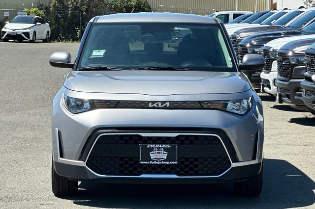 Used 2023 Kia Soul LX w/ LX Technology Package image 9