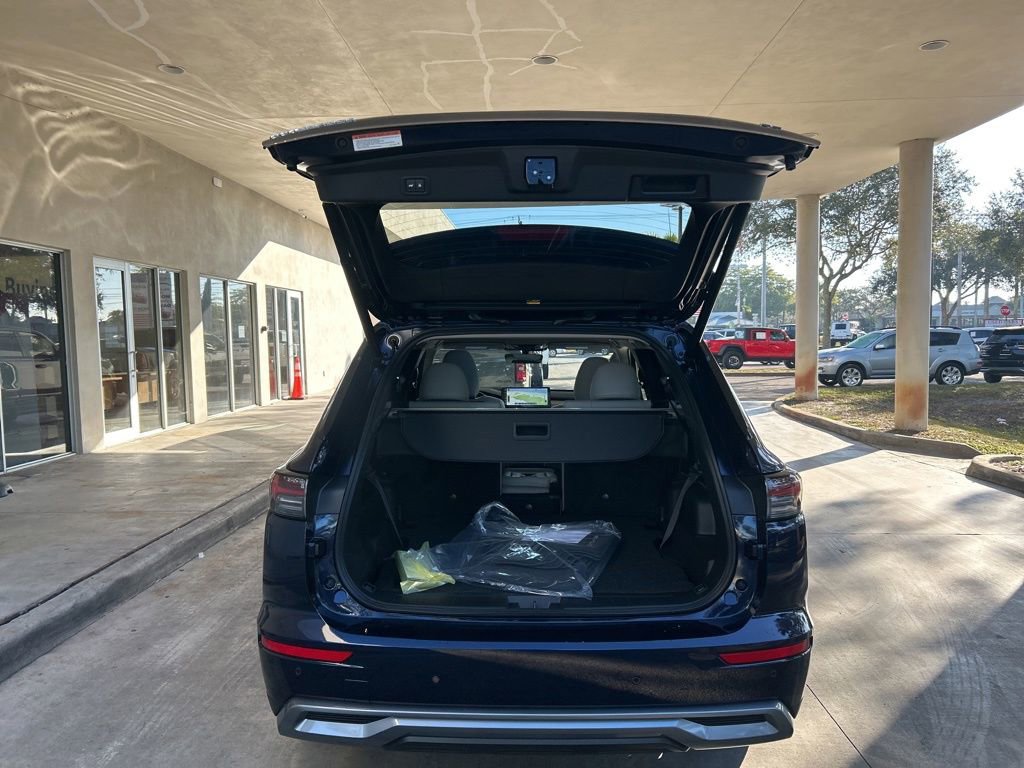 New 2026 Mitsubishi Outlander SE image 32