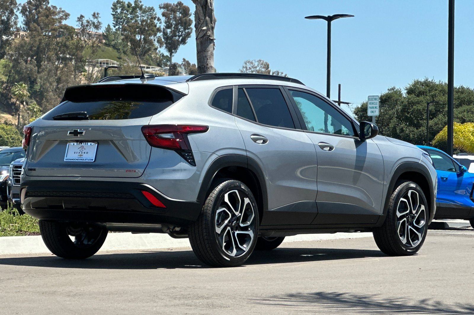 New 2026 Chevrolet Trax RS w/ Driver Confidence Package FWD image 4