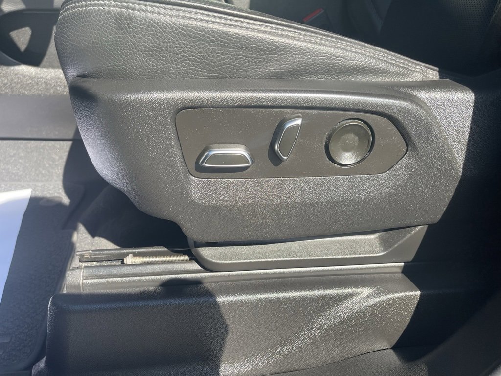 Used 2022 GMC Yukon Denali image 16