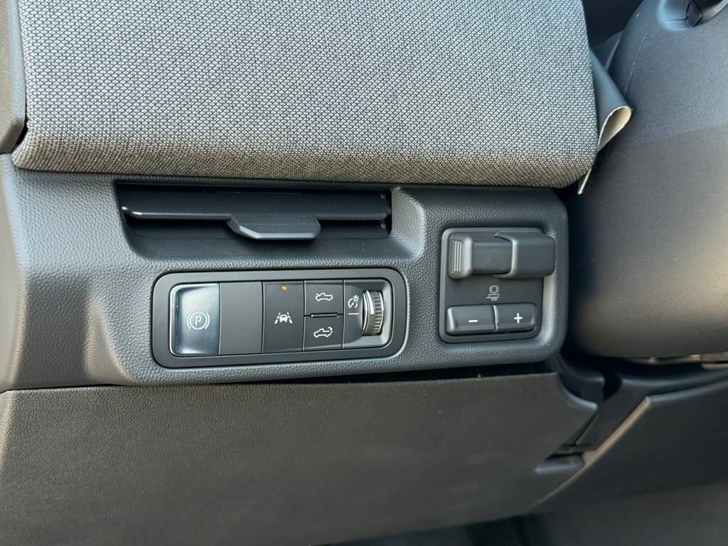 New 2026 GMC Sierra EV Elevation image 19