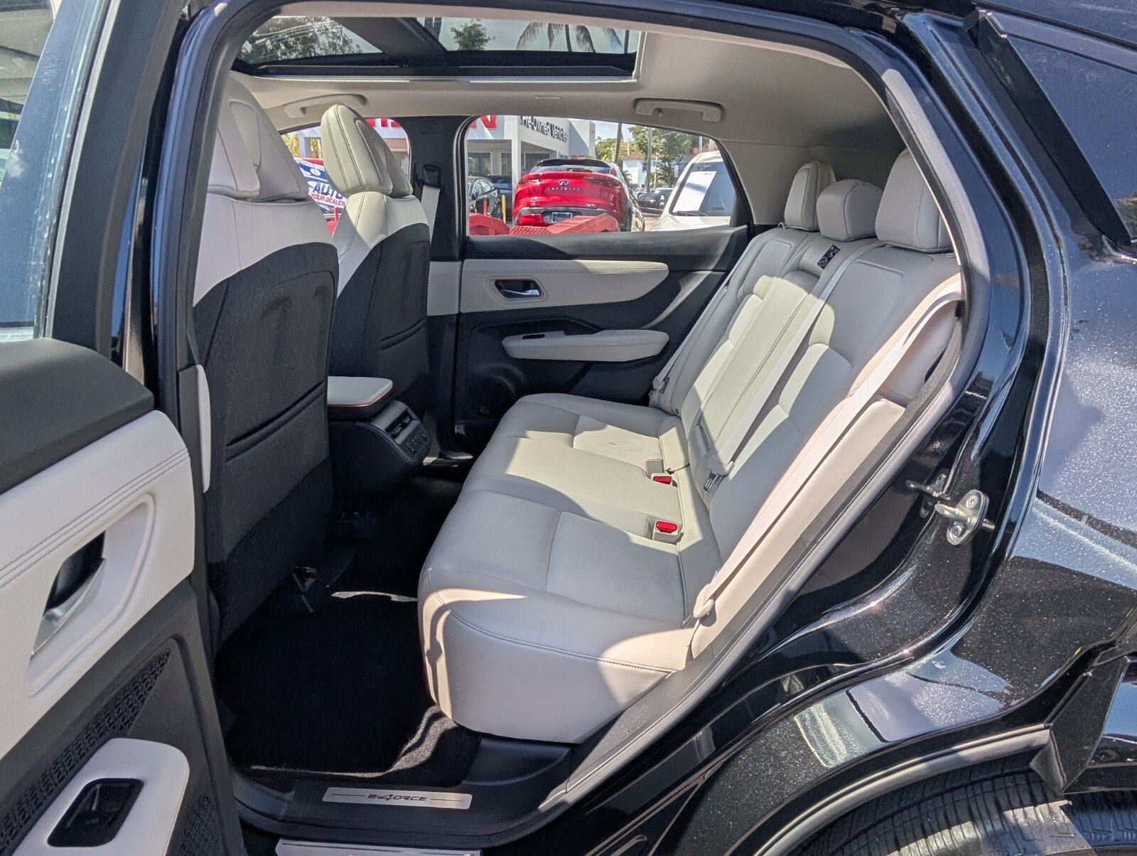 Certified 2024 Nissan Ariya AWD image 12