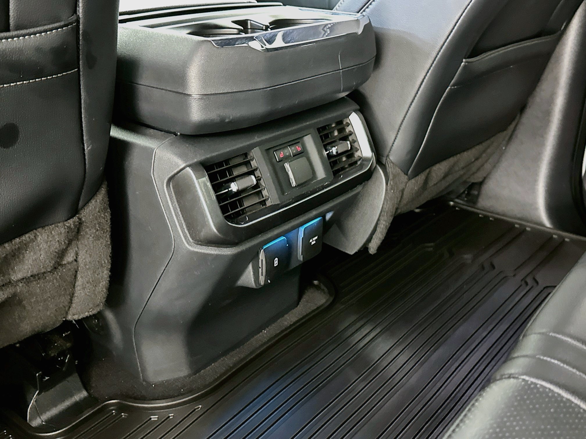 Used 2023 Ford F150 Lariat w/ Equipment Group 502A High AWD/4WD image 29