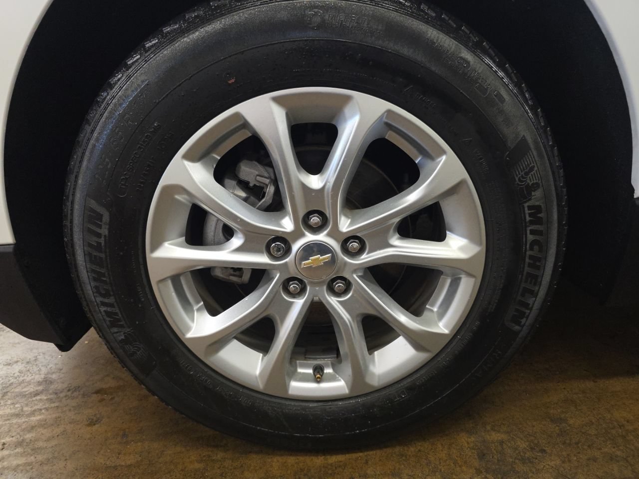 Used 2021 Chevrolet Equinox LT FWD image 14