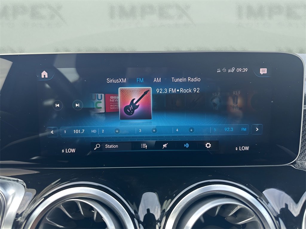 Used 2021 Mercedes-Benz GLB 250 4MATIC image 19