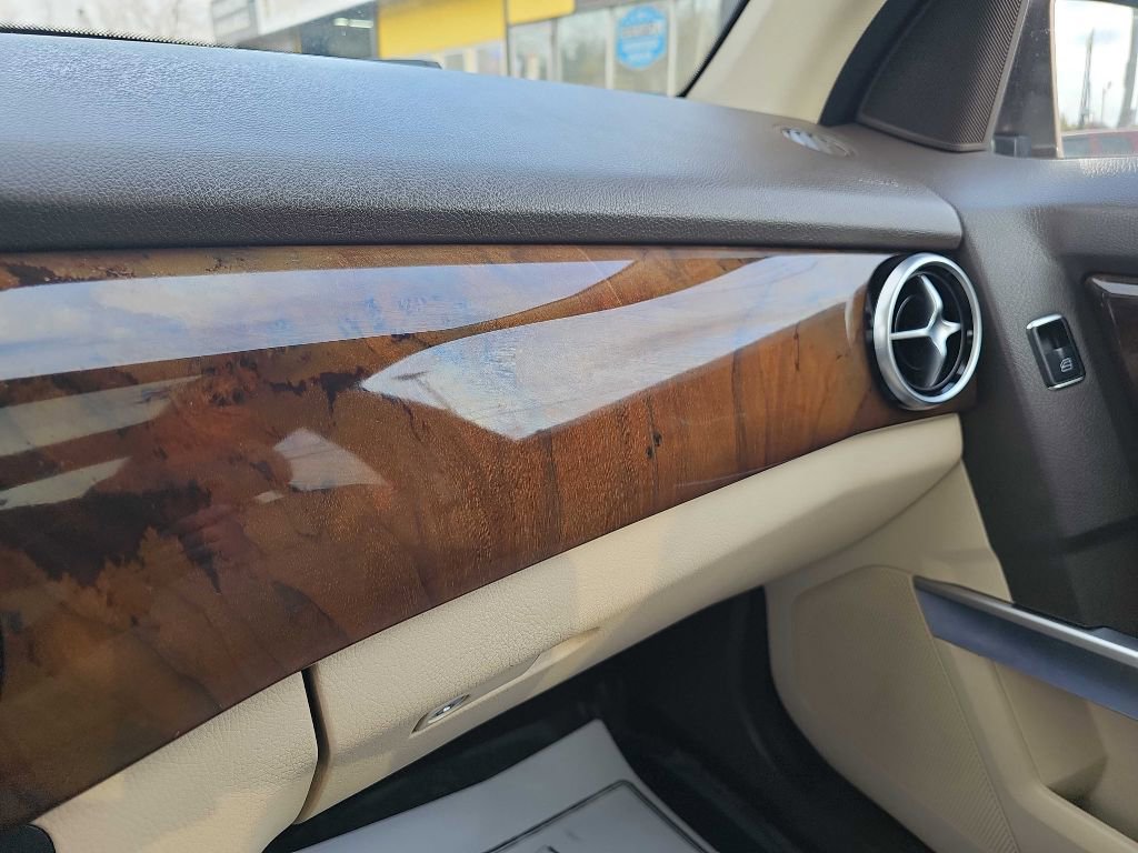 Used 2015 Mercedes-Benz GLK 350 2WD w/ Premium 1 Package image 29