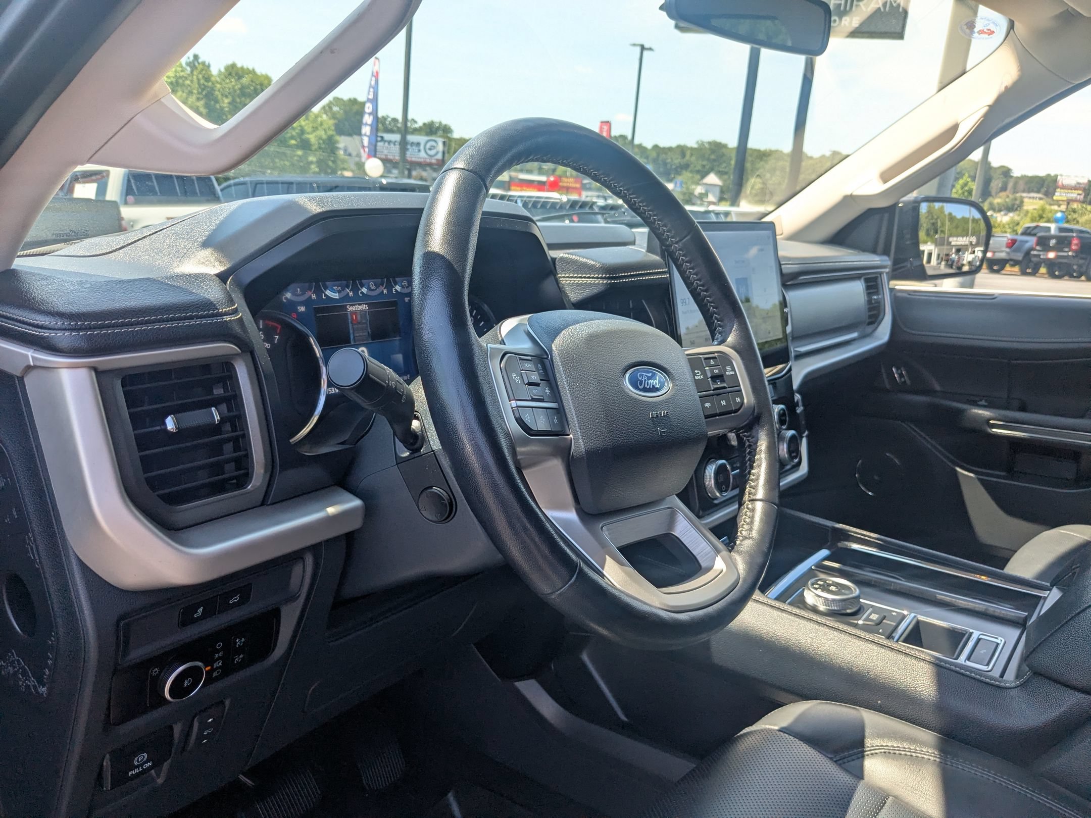 Used 2023 Ford Expedition Max XLT RWD image 13