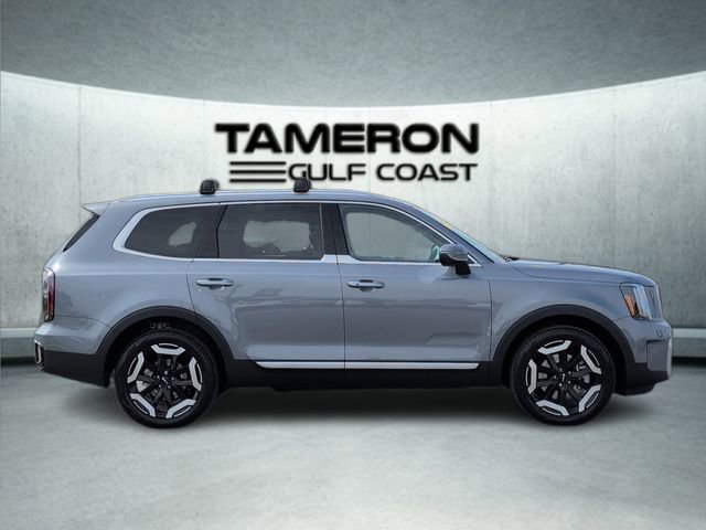 Used 2025 Kia Telluride EX w/ EX Captain's Chair Package image 7