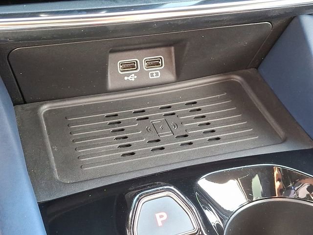 Used 2023 VinFast VF 8 Plus image 33