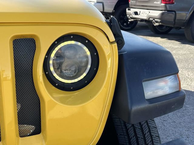 Used 2018 Jeep Wrangler Unlimited Sport image 9