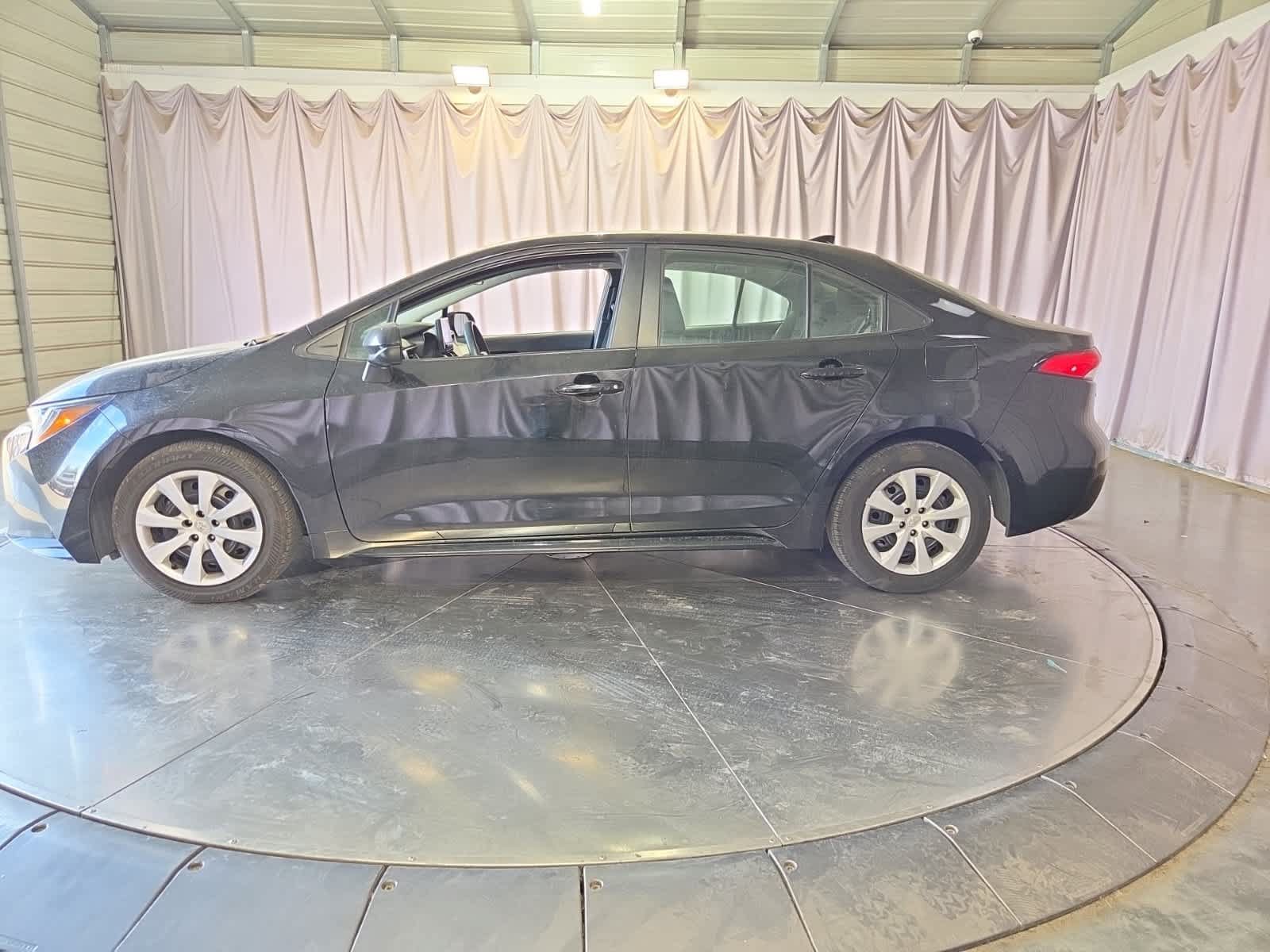 Used 2024 Toyota Corolla LE FWD image 3