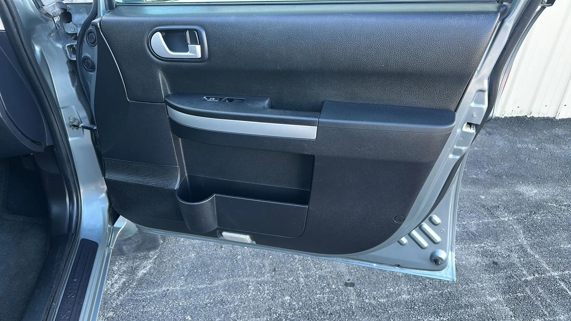 Used 2007 Mitsubishi Endeavor SE image 18