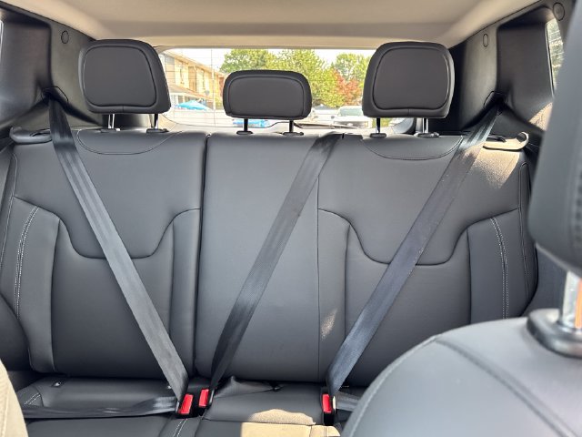Used 2023 Jeep Renegade Limited w/ Sun/Sound Group AWD/4WD image 39