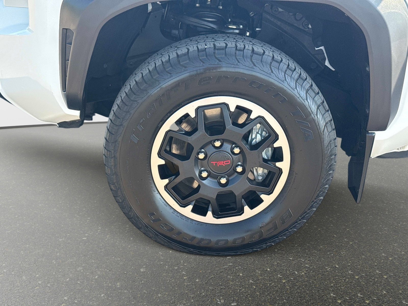 Used 2024 Toyota Tacoma TRD Off-Road AWD/4WD image 12