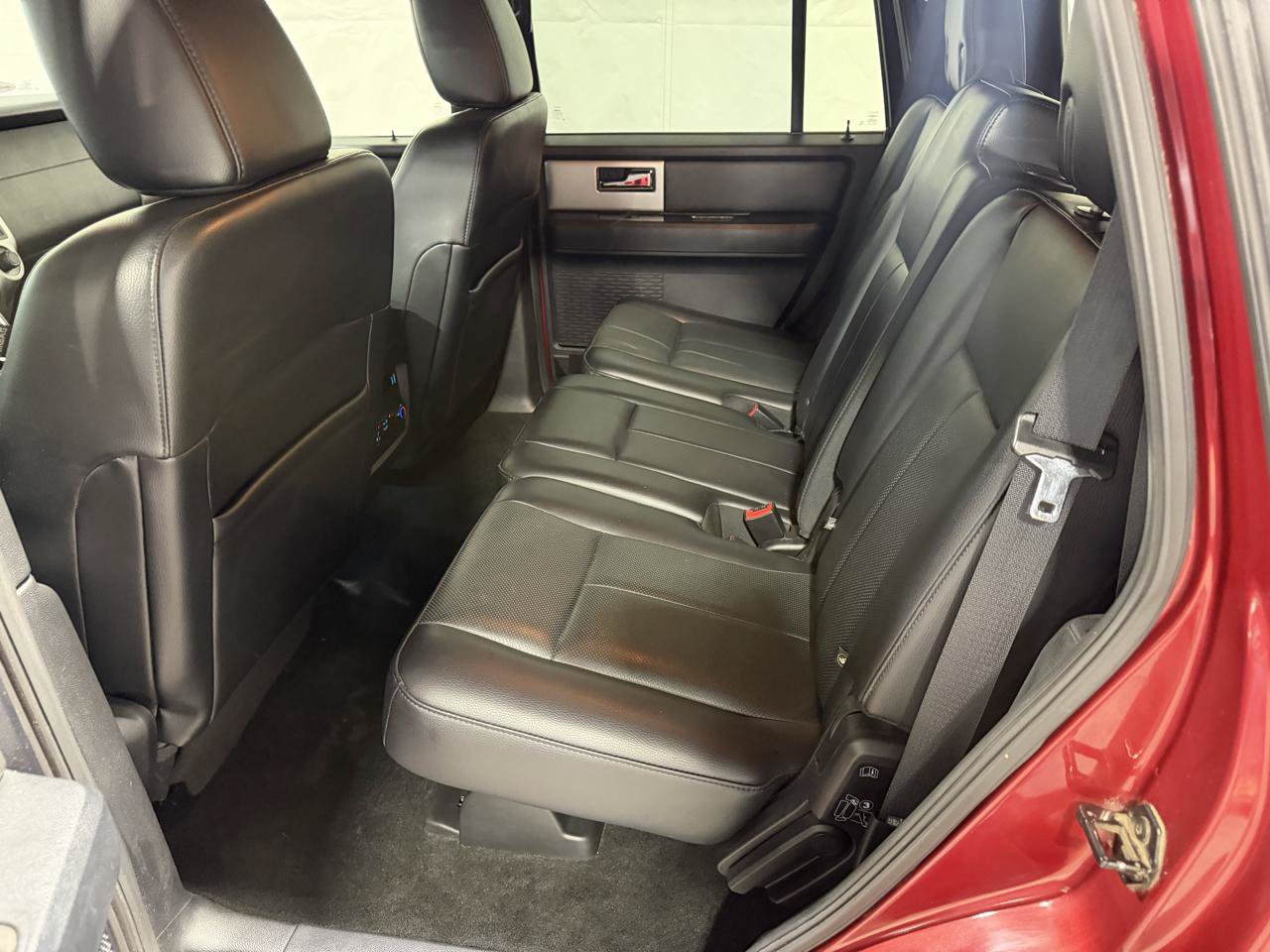 Used 2017 Ford Expedition Limited w/ Equipment Group 301A AWD/4WD image 21