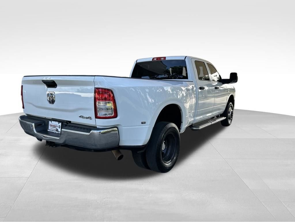 Used 2023 RAM 3500 Tradesman w/ Chrome Appearance Group AWD/4WD image 3