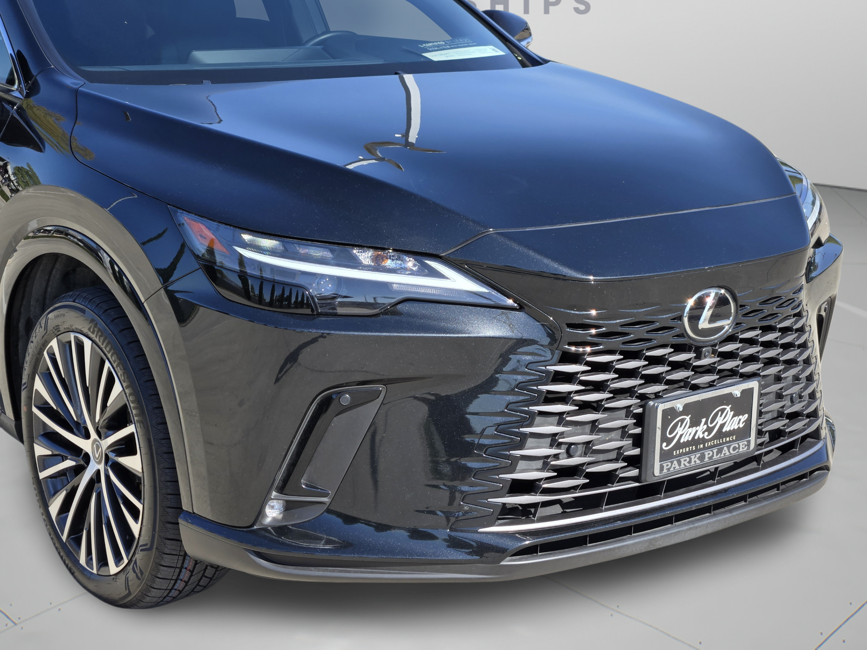 Certified 2025 Lexus RX 350 Premium Plus w/ Accessory Package (Z1) FWD image 32