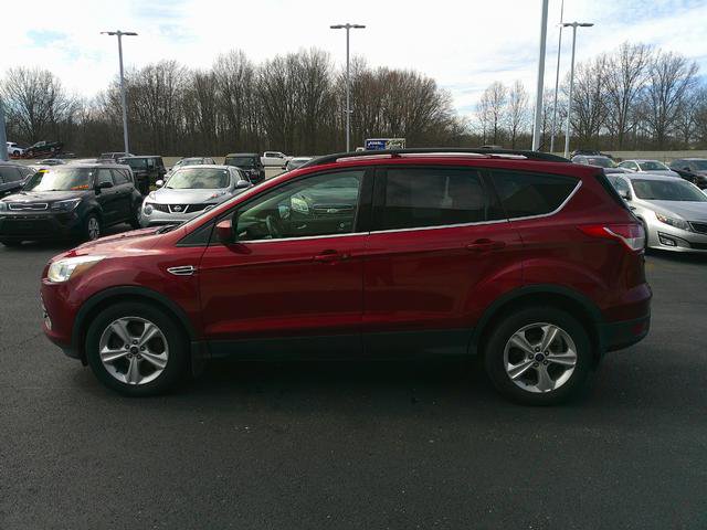 Used 2015 Ford Escape SE w/ Equipment Group 201A image 3
