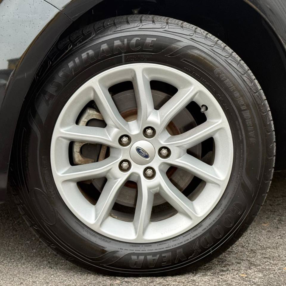 Used 2014 Ford Flex SE FWD image 16