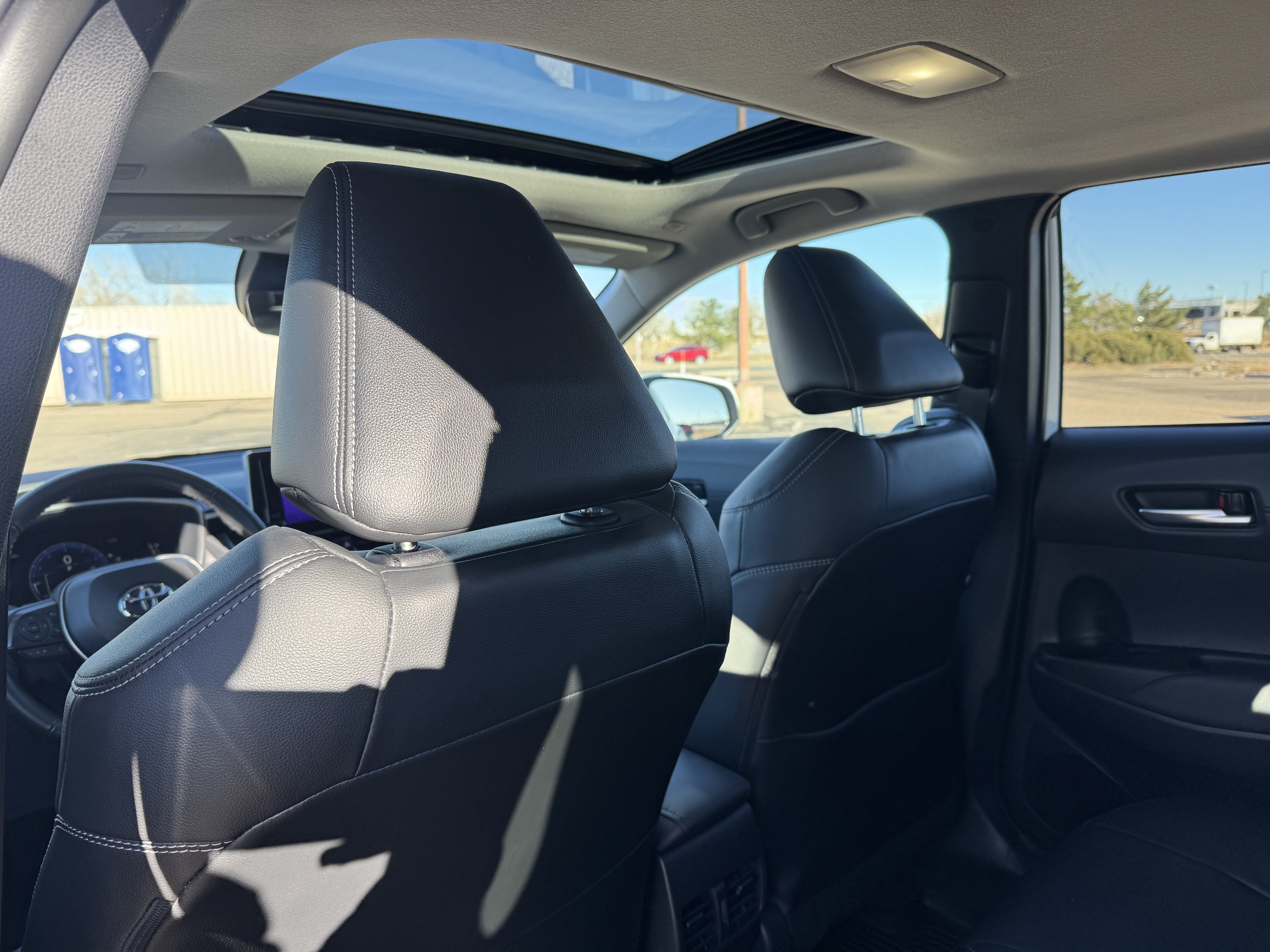 Used 2024 Toyota Corolla Cross XLE image 14