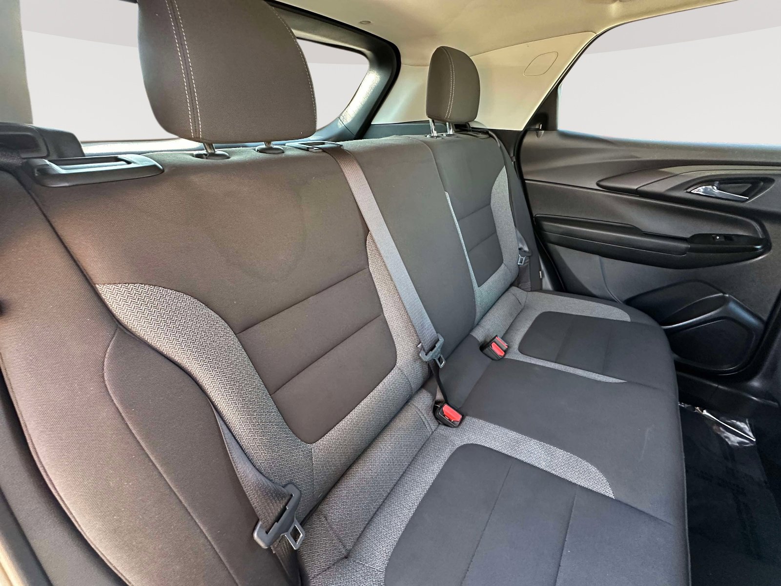 Used 2021 Chevrolet TrailBlazer LS image 28