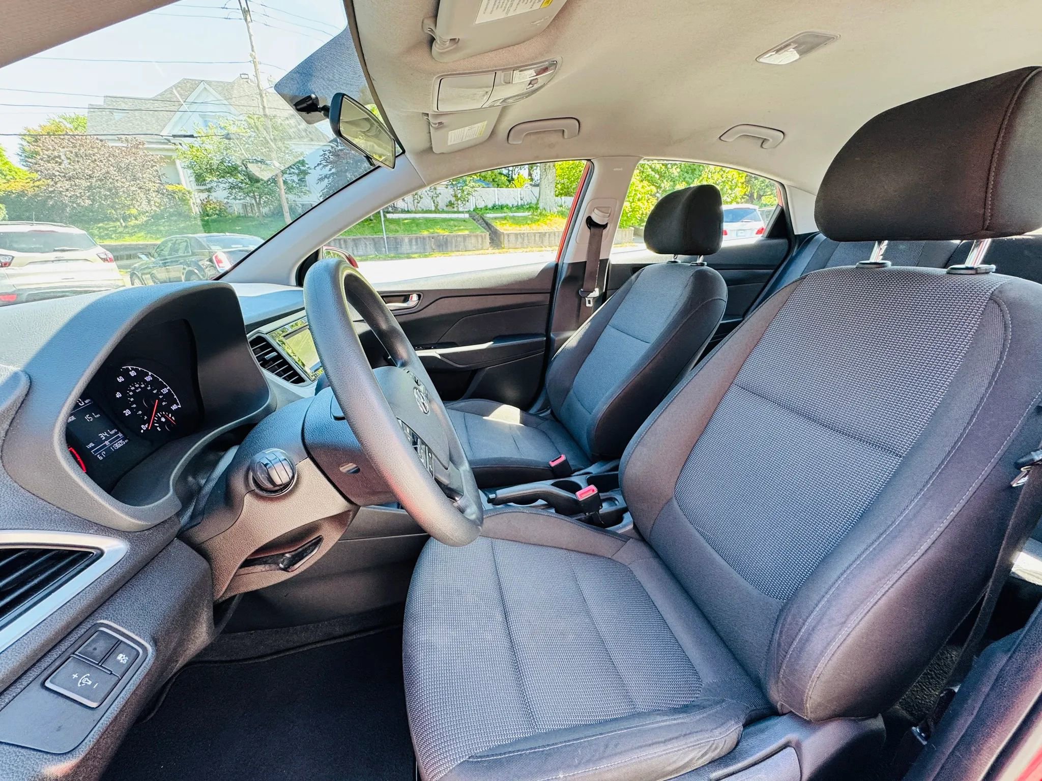 Used 2020 Hyundai Accent SE FWD image 11