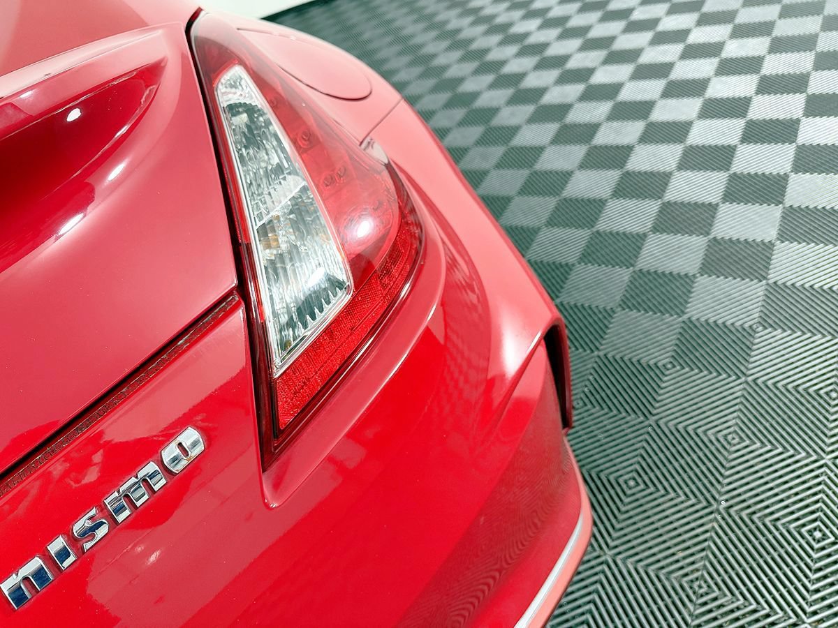 Used 2016 Nissan 370Z NISMO RWD image 12