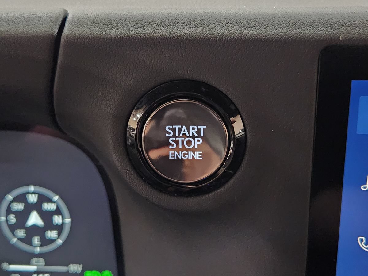 Used 2024 Lexus GX 550 w/ Accessory Package (Z1) AWD/4WD image 42