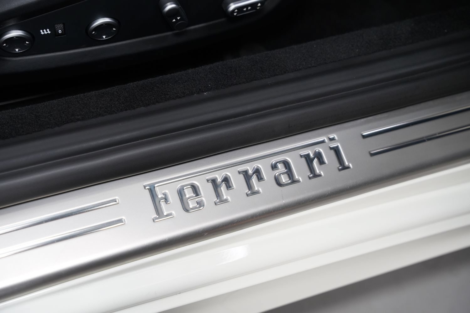 Used 2016 Ferrari California T RWD image 35