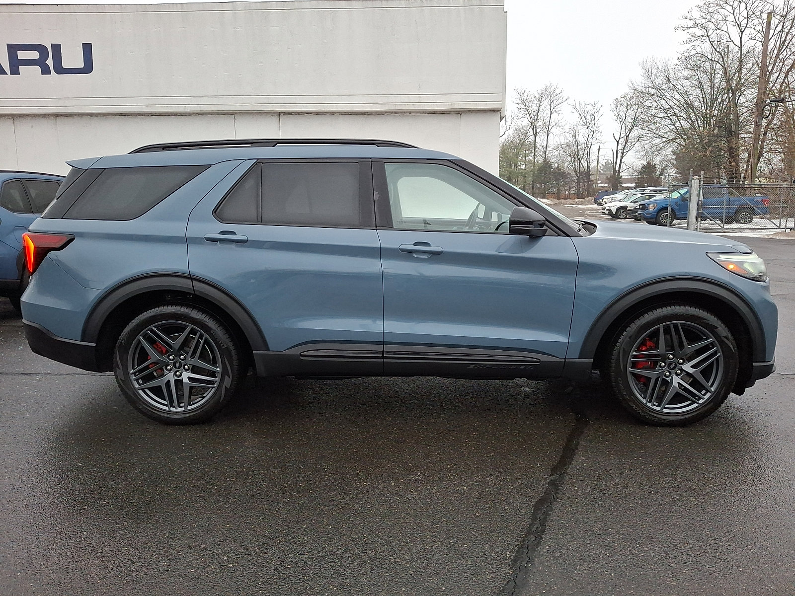 Used 2025 Ford Explorer ST image 7